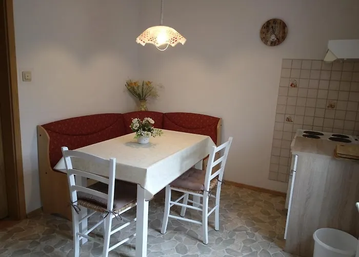 Mit 2 Schlafzimmern Apartman *